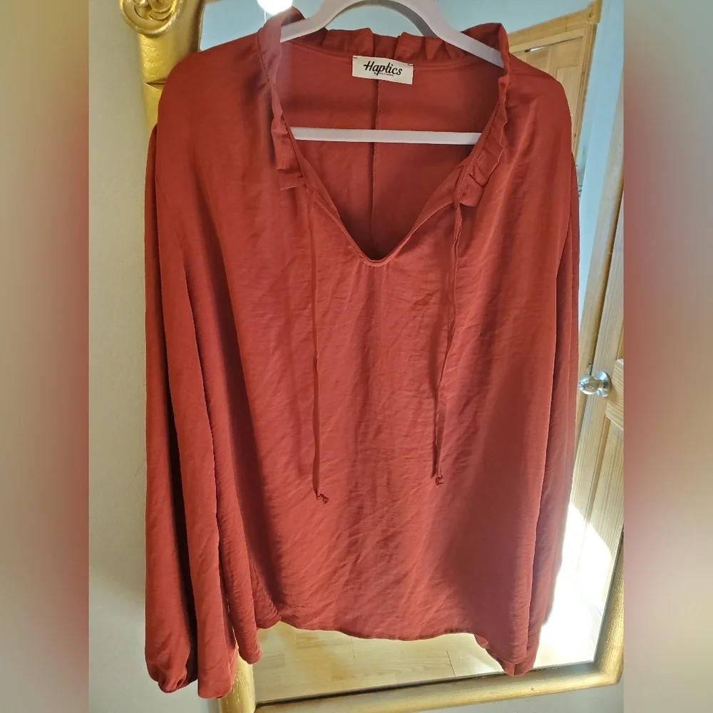 Haptics Ruffle Blouse - Picture 7 of 7